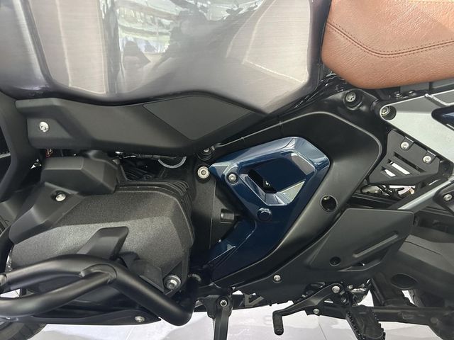 bmw - r-1300-gs-adventure