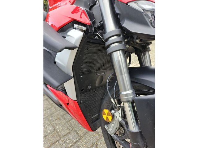 ducati - streetfighter-v2