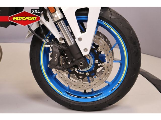 suzuki - gsx-8s