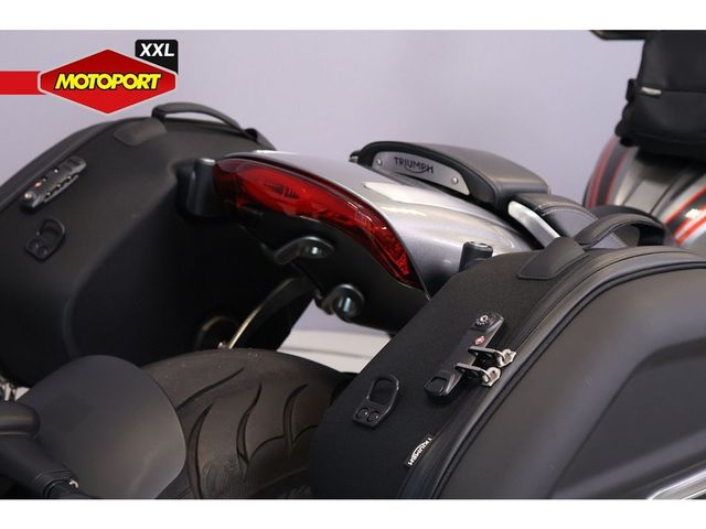 triumph - rocket-3-gt