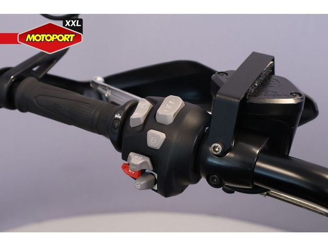 triumph - rocket-3-gt