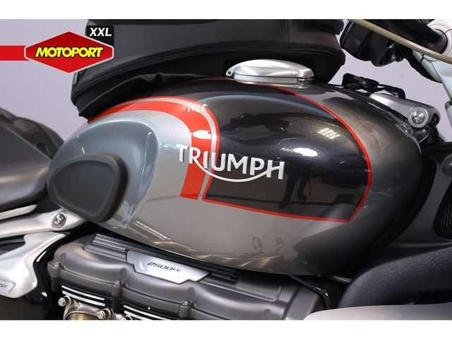 triumph - rocket-3-gt