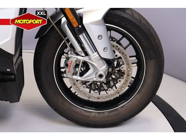 triumph - rocket-3-gt