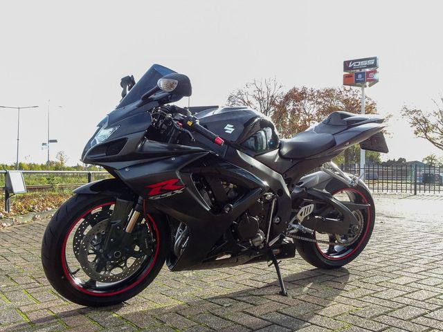 suzuki - gsx-r-750