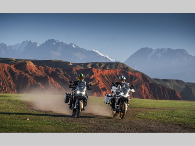 cfmoto - 700-mt-adventure