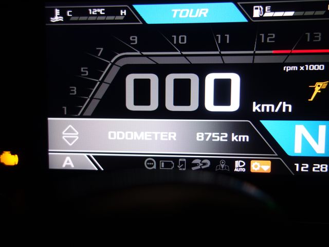 aprilia - tuono--v4-1100-factory