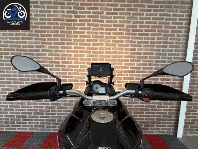 moto-guzzi - stelvio-1200-abs