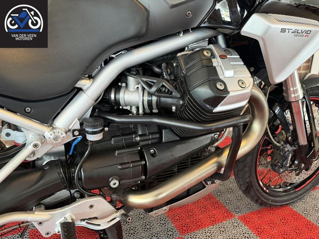 moto-guzzi - stelvio-1200-abs