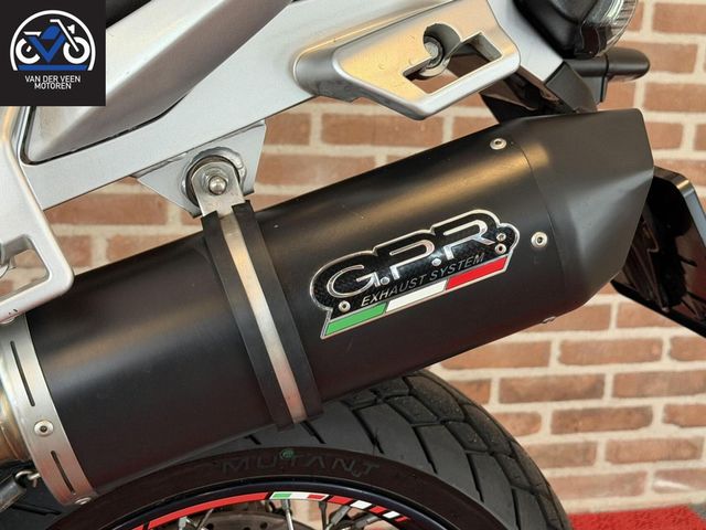 moto-guzzi - stelvio-1200-abs