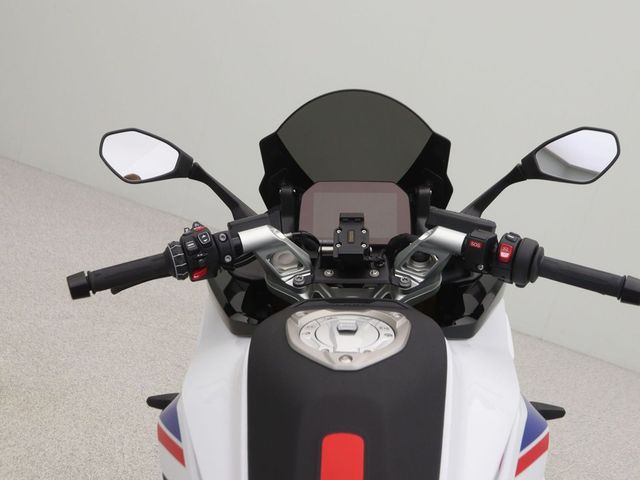 bmw - r-1300-rs