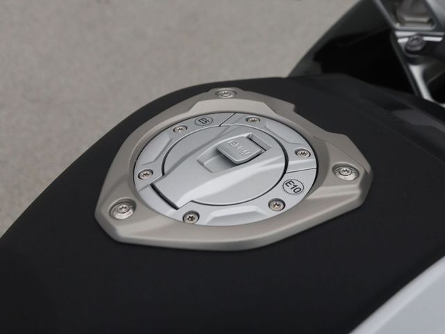 bmw - r-1300-rs