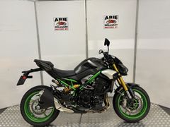 KAWASAKI Z900