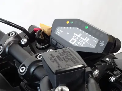 YAMAHA MT 09 SP – foto 3