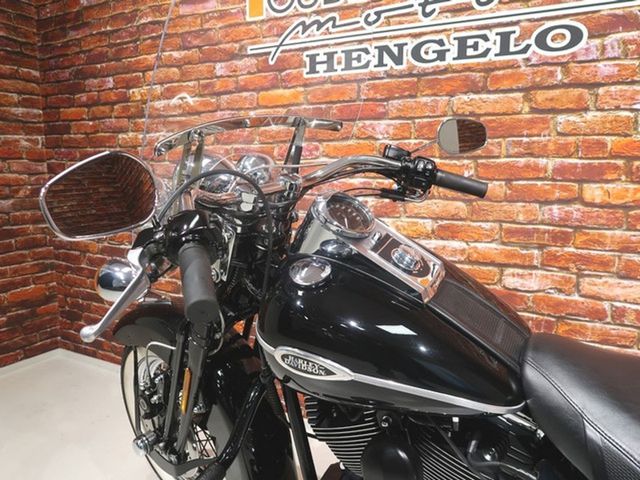 harley-davidson - springer-classic-flstsc-softail