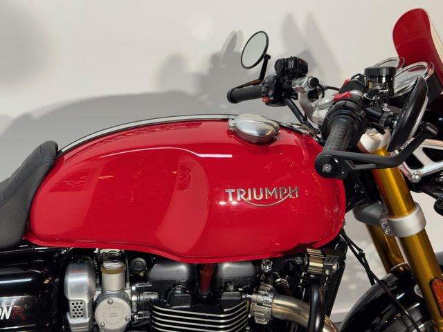 triumph - thruxton-1200-r