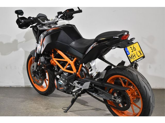 ktm - 390-duke-abs