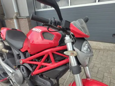 DUCATI MONSTER 696 – foto 3