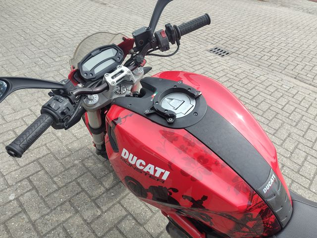 ducati - monster-696