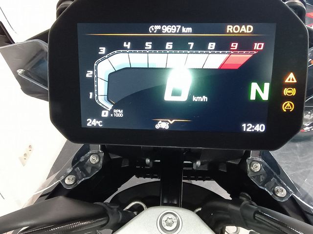 bmw - r-1300-gs