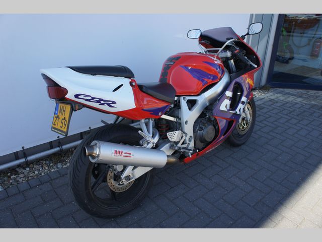 honda - cbr-900-rr-fireblade