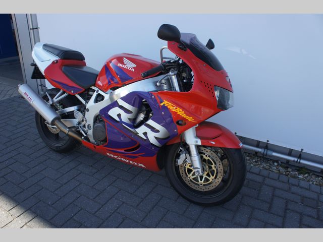 honda - cbr-900-rr-fireblade