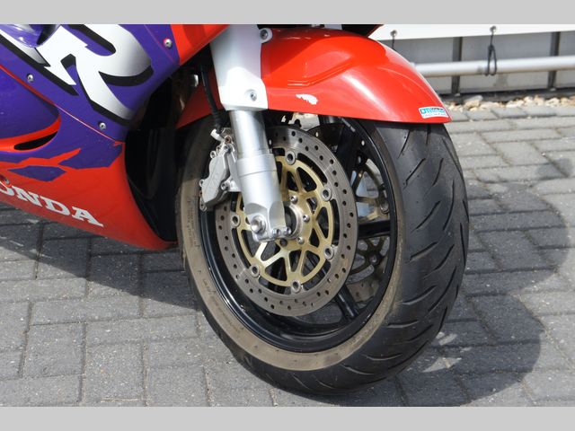 honda - cbr-900-rr-fireblade