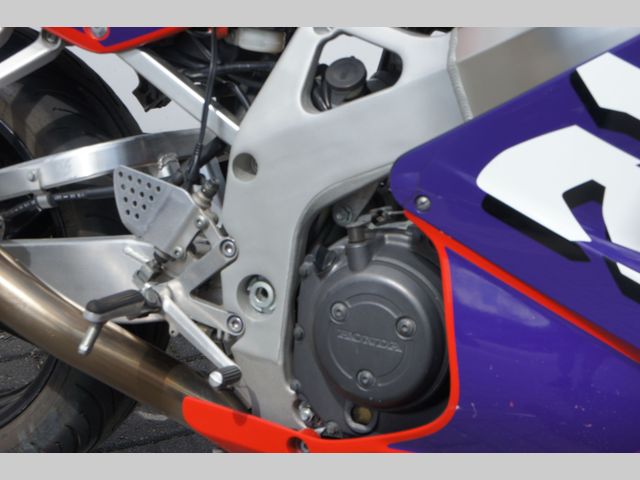 honda - cbr-900-rr-fireblade