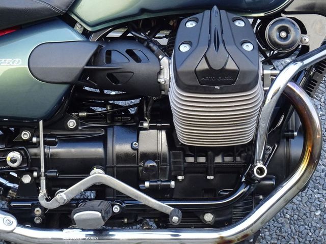 moto-guzzi - v-65-nevada