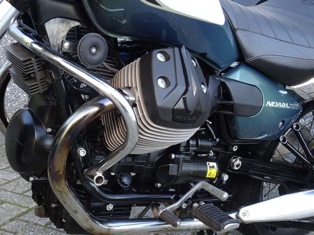 moto-guzzi - v-65-nevada