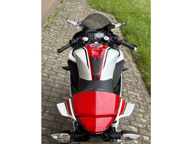 yamaha - yzf-r-125-world-gp-60th-anniversary