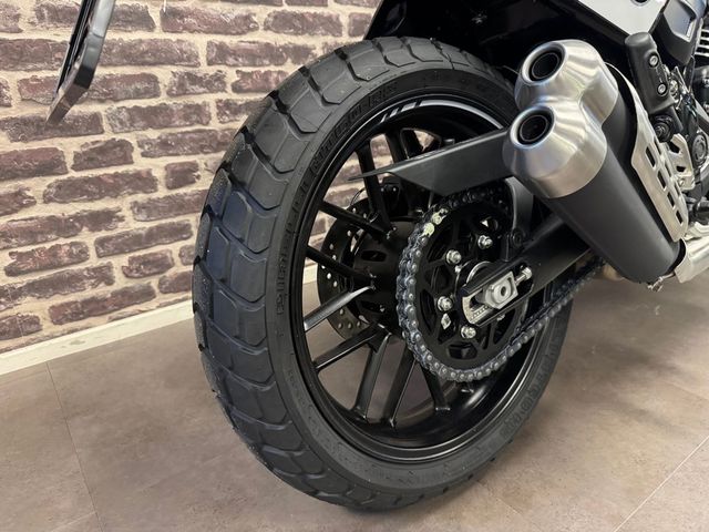 triumph - tracker-400