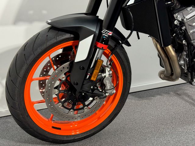 ktm - 890-duke-gp