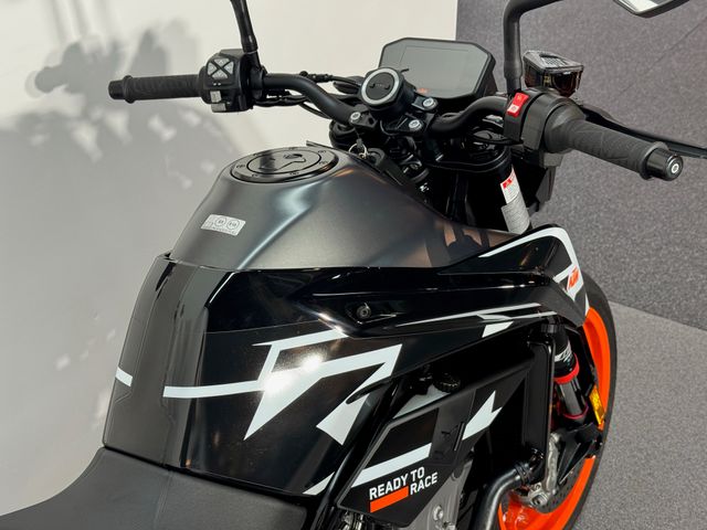 ktm - 890-duke-gp