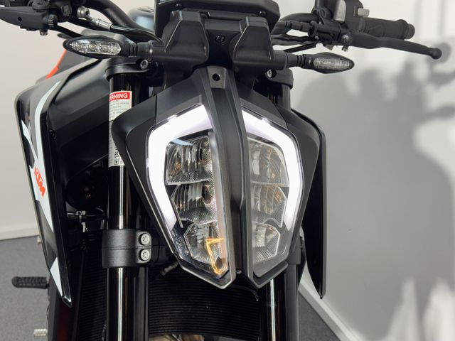 ktm - 890-duke-gp