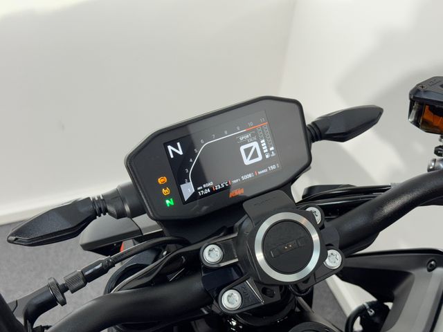 ktm - 890-duke-gp
