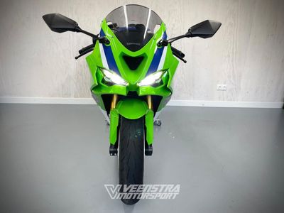 KAWASAKI NINJA ZX-6R 40TH ANNIVERSARY EDITION PERFORMANCE – foto 3