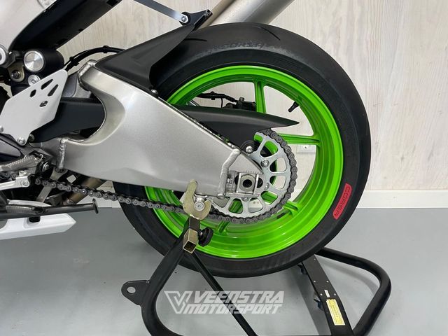 kawasaki - ninja-zx-6r-40th-anniversary-edition-performance