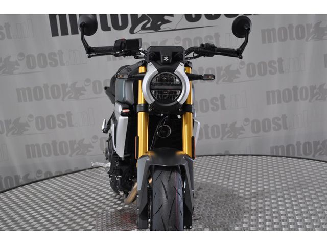 suzuki - gsx-8t