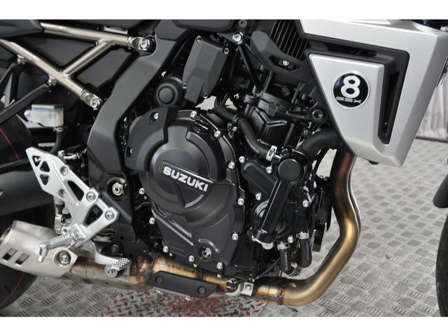 suzuki - gsx-8t
