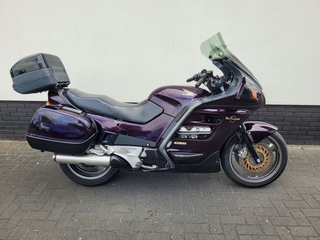 honda - st-1100-pan-european