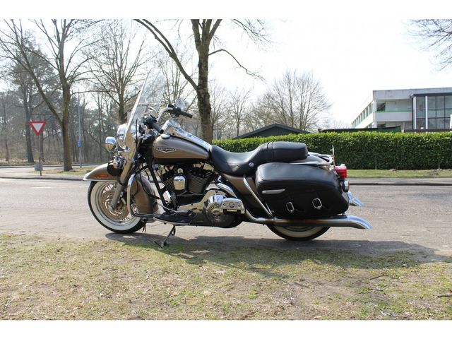harley-davidson - road-king-classic-flhrci