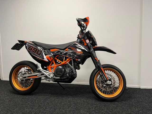ktm - 690-supermoto-r