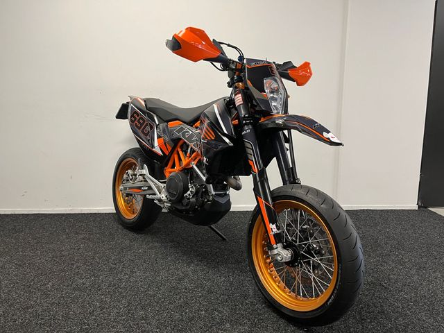 ktm - 690-supermoto-r