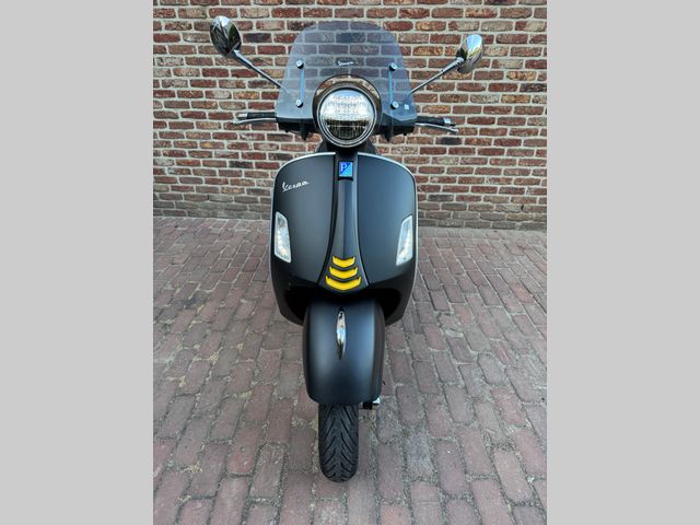 vespa - gts-super-tech-300