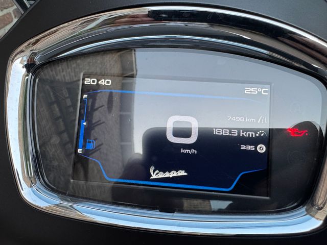 vespa - gts-super-tech-300