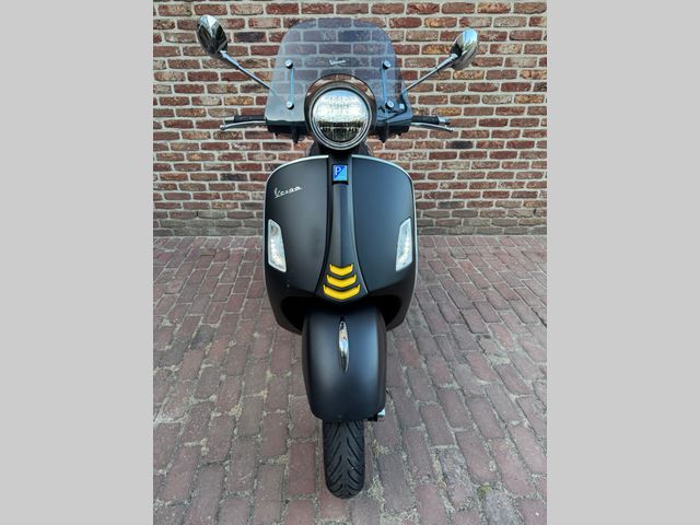 vespa - gts-super-tech-300