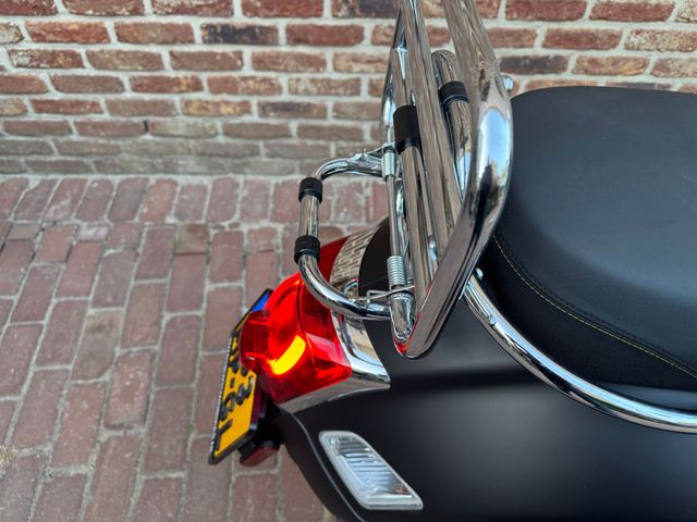 vespa - gts-super-tech-300