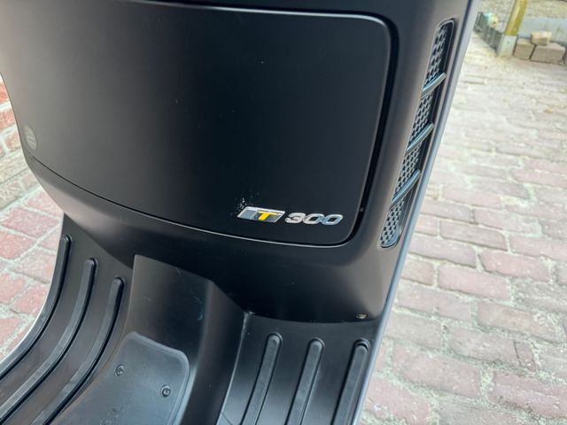 vespa - gts-super-tech-300
