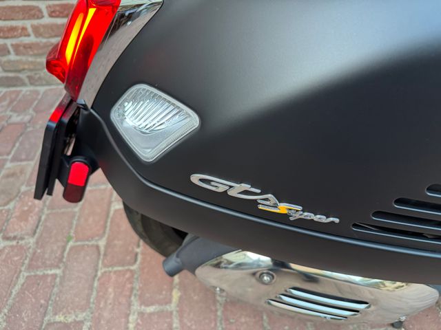 vespa - gts-super-tech-300