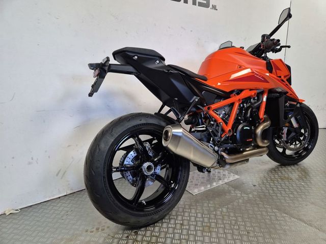 ktm - 1390-super-duke-r-evo